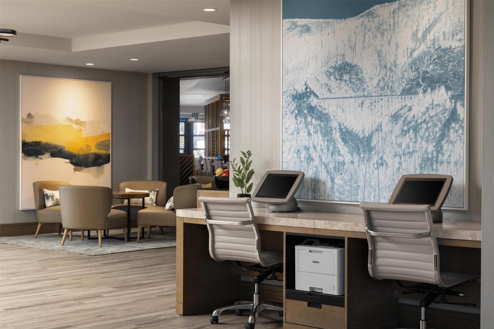 Doubletree By Hilton كيلونا الغربية المظهر الخارجي الصورة