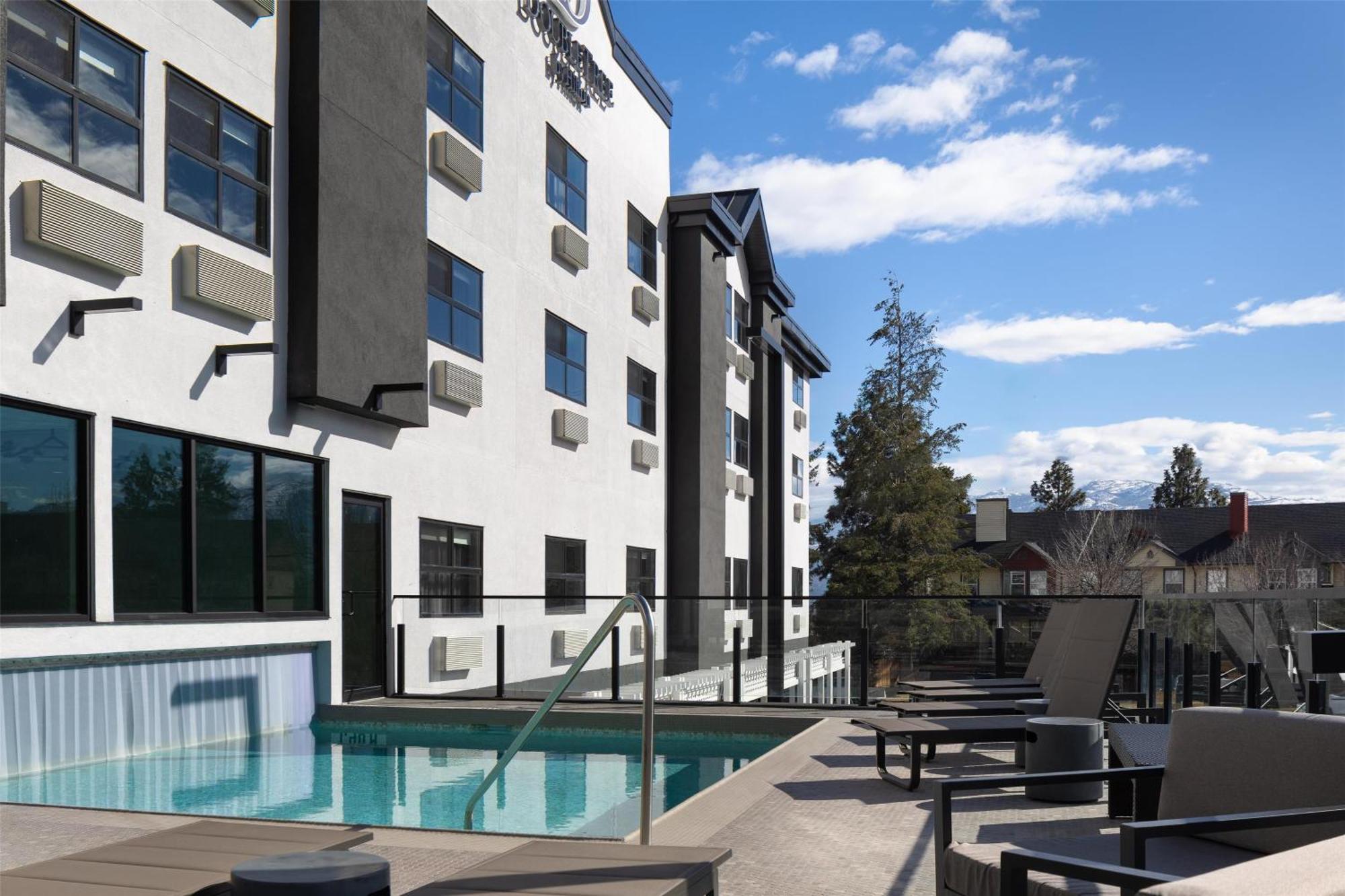 Doubletree By Hilton كيلونا الغربية المظهر الخارجي الصورة